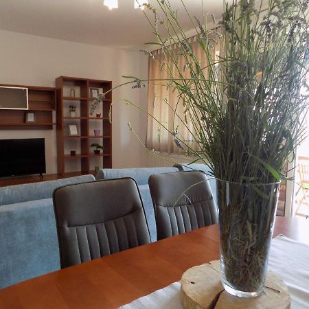 Apartman Borna Vrbnik  Esterno foto