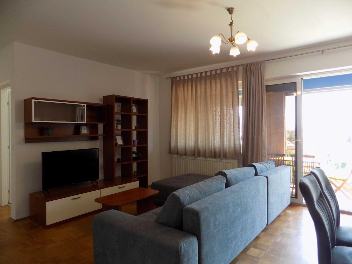 Apartman Borna Vrbnik  Esterno foto