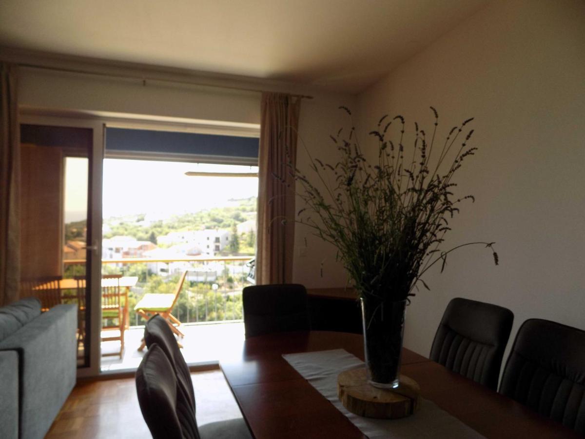 Apartman Borna Vrbnik  Esterno foto