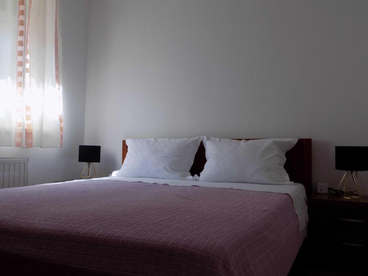 Apartman Borna Vrbnik  Esterno foto
